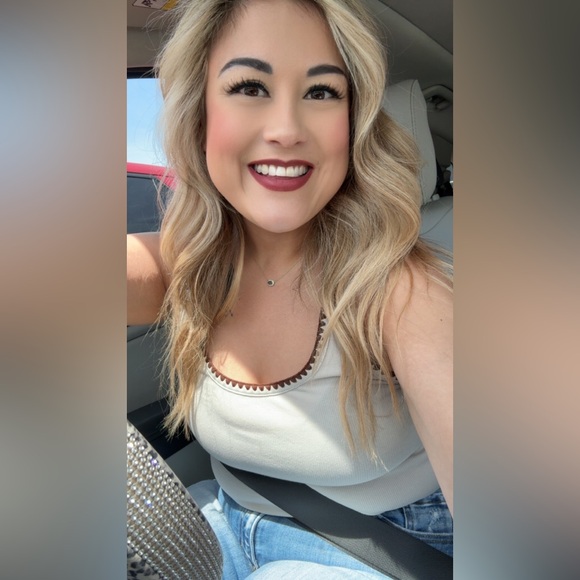 Meet your Posher, Ashley - Picture 1 of 1